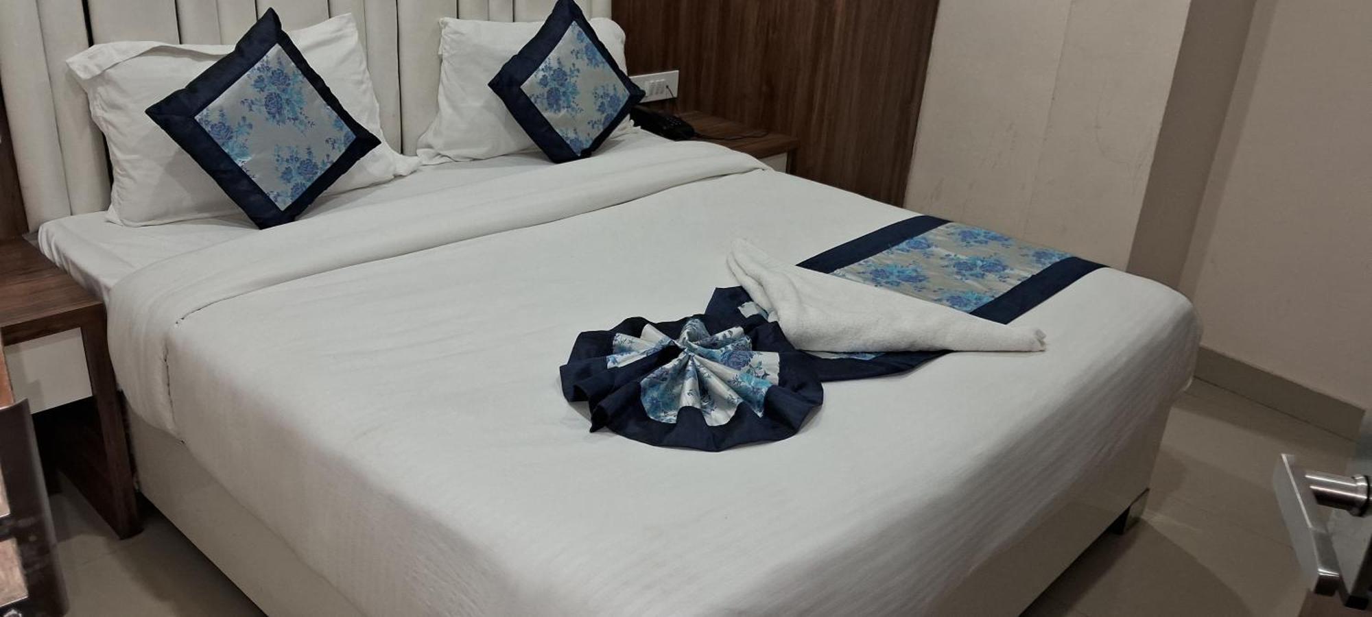 Hotel Shree Radha Krishna Varanasi